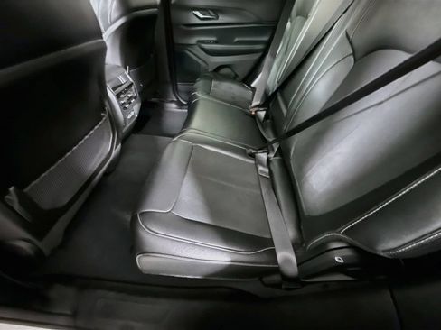 Used 2024 Jeep Grand Cherokee Altitude AWD/4WD image 28