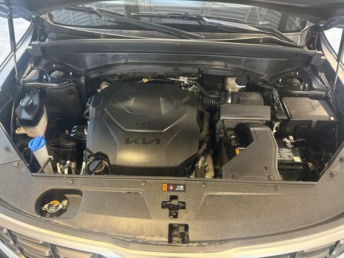 Used 2025 Kia Telluride S AWD/4WD image 37