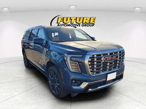Used 2025 GMC Yukon XL Denali w/ Sun & Power Step Package AWD/4WD image 1