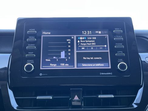 Used 2021 Toyota Camry SE image 6