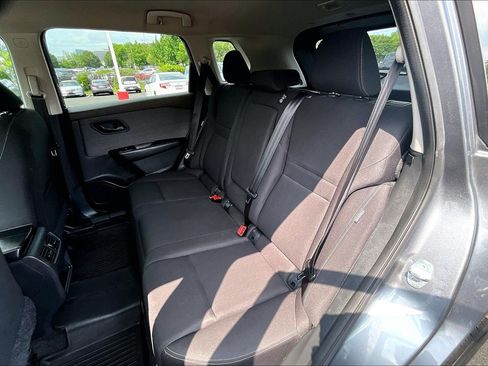 Used 2023 Nissan Rogue S AWD/4WD image 23