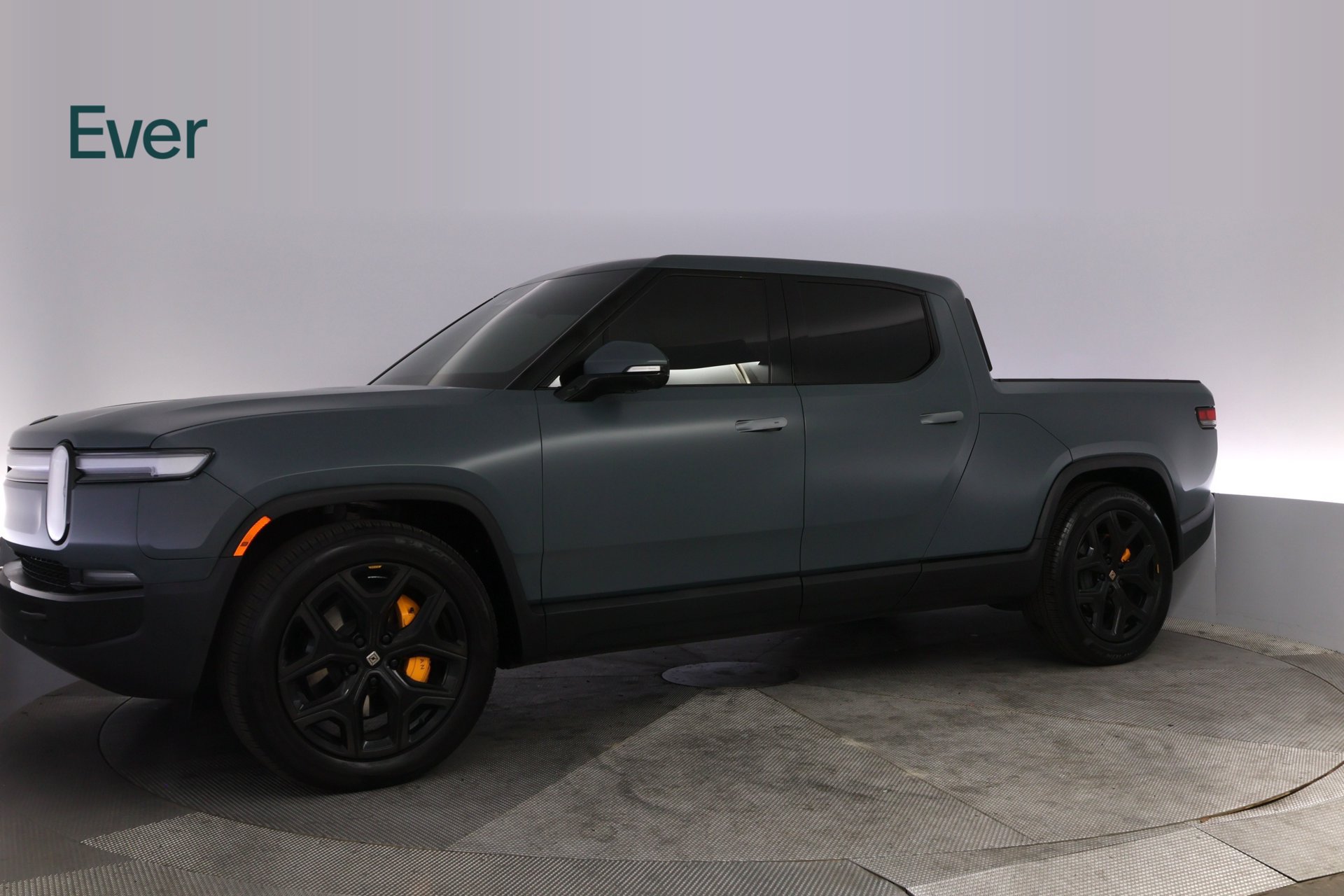 Used 2025 Rivian R1T Premium Tri AWD/4WD image 18