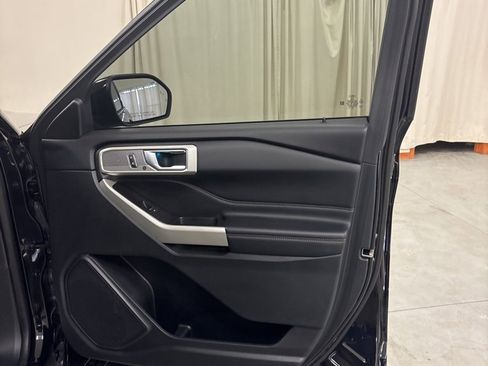 Used 2020 Ford Explorer Limited w/ Class III Trailer Tow Package image 37