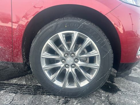 Used 2020 Buick Enclave Premium w/ Sun and Sites Package image 10