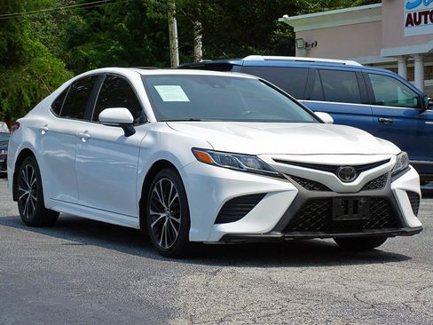 Used 2019 Toyota Camry SE w/ Audio Package FWD image 10