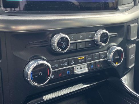 Used 2022 Ford F150 Lariat w/ Equipment Group 502A High image 24