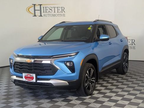 Certified 2025 Chevrolet TrailBlazer LT w/ Convenience Package AWD/4WD image 4