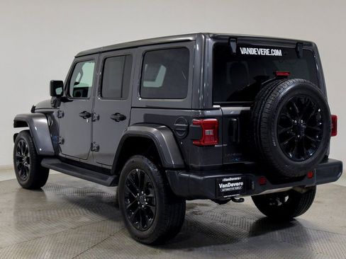 Used 2025 Jeep Wrangler Unlimited Sahara AWD/4WD image 7
