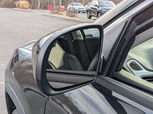 Used 2021 Jeep Compass Latitude w/ Convenience Group image 11