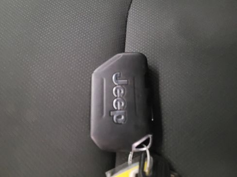 Used 2018 Jeep Wrangler Unlimited Sport AWD/4WD image 32