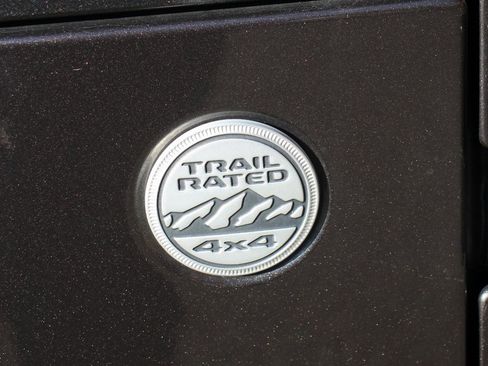 Used 2020 Jeep Wrangler Unlimited Sahara image 46