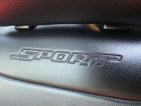 Used 2019 Ford F150 Lariat w/ Equipment Group 502A Luxury AWD/4WD image 24