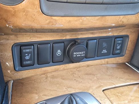 Used 2014 INFINITI QX80 image 22