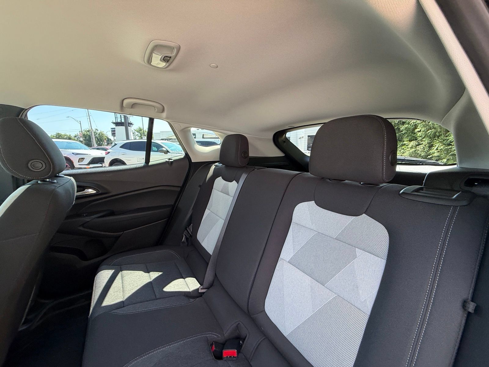 Used 2024 Chevrolet Trax LS w/ LS Convenience Package FWD image 25