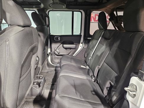 Used 2022 Jeep Wrangler Unlimited Sport AWD/4WD image 32