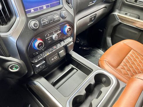 Used 2021 Chevrolet Silverado 1500 LT Trail Boss w/ Convenience Package II AWD/4WD image 9