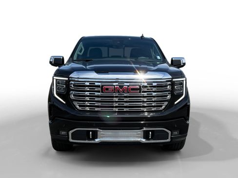 Used 2024 GMC Sierra 1500 Denali w/ Technology Package AWD/4WD image 8