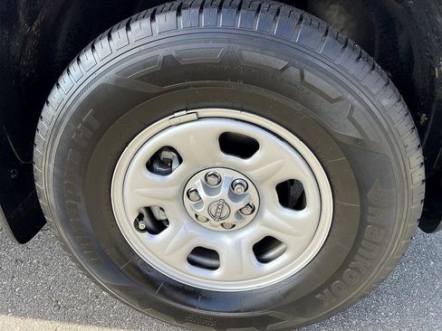 Certified 2023 Nissan Frontier S image 12