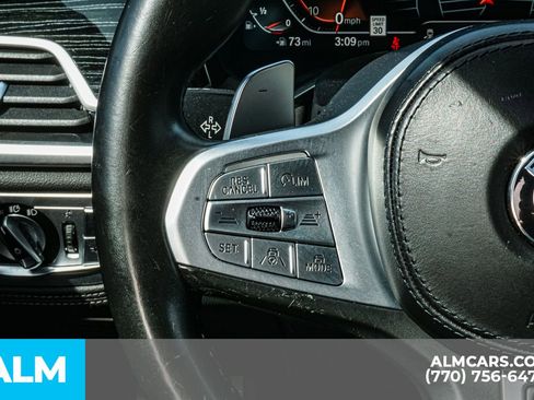 Used 2022 BMW 750i xDrive w/ M Sport Package image 32