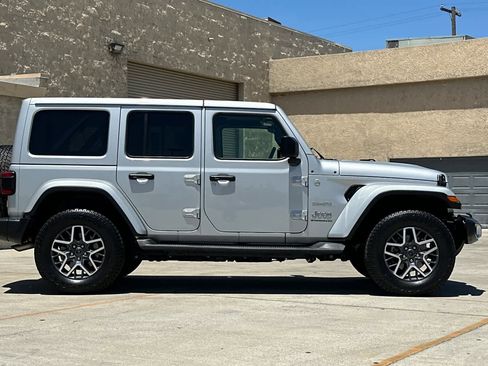 Used 2024 Jeep Wrangler Sahara image 2