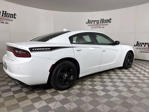 Used 2023 Dodge Charger SXT RWD image 4