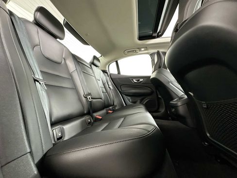 Used 2025 Volvo S60 B5 Core image 24