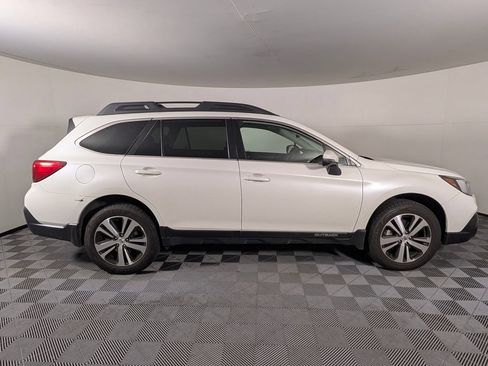 Used 2019 Subaru Outback 3.6R Limited AWD/4WD image 8