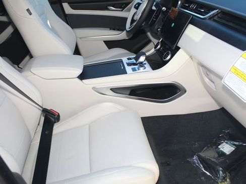 New 2026 Jaguar F-PACE R-Dynamic S image 3