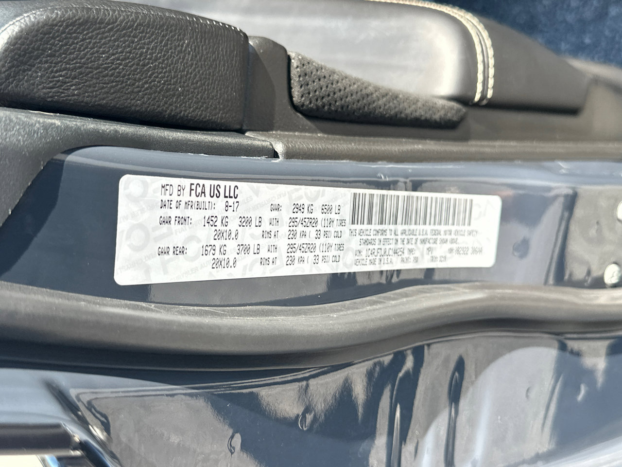 Used 2018 Jeep Grand Cherokee SRT w/ Trailer Tow Group IV AWD/4WD image 32