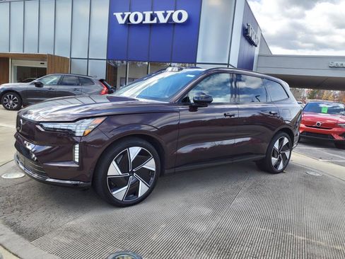 New 2025 Volvo EX90 Ultra image 8