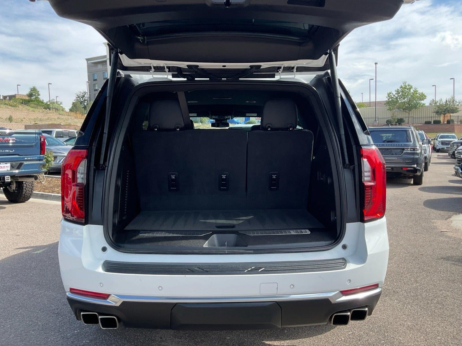 Certified 2025 GMC Yukon Denali AWD/4WD image 20