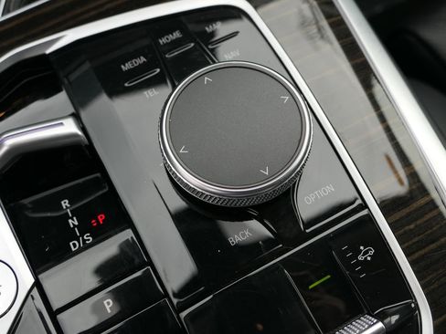 Used 2024 BMW X7 xDrive40i image 22