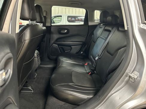 Used 2018 Jeep Compass Latitude AWD/4WD image 26