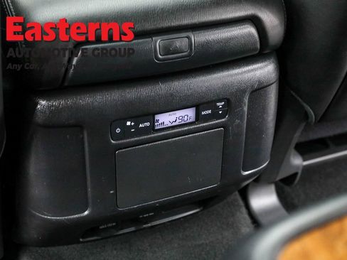 Used 2023 Nissan Armada SL w/ Captain's Chairs Package image 27