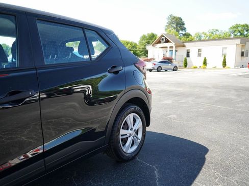Used 2022 Nissan Kicks S FWD image 20