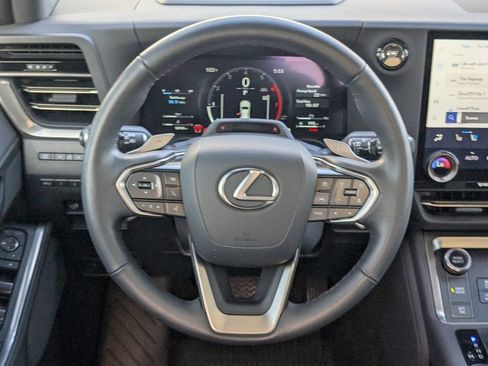 Used 2024 Lexus GX 550 w/ Accessory Package (Z1) AWD/4WD image 17
