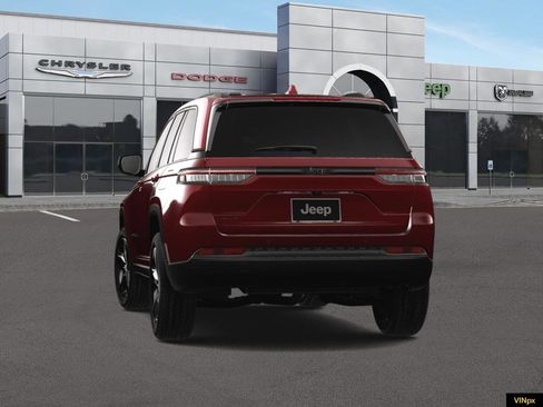 New 2025 Jeep Grand Cherokee Altitude AWD/4WD image 34