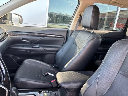 Used 2018 Mitsubishi Outlander SEL AWD/4WD image 5