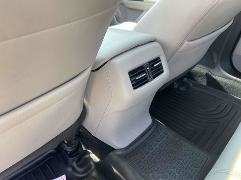 Used 2016 Honda Accord Touring image 9