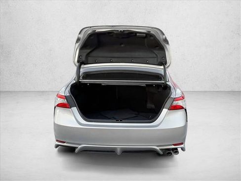 Used 2020 Toyota Camry SE image 7