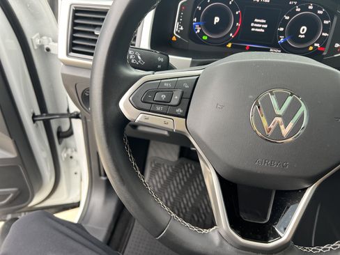 Used 2022 Volkswagen Atlas SE w/ Panoramic Sunroof Package image 18