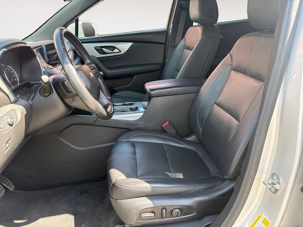 Used 2019 Chevrolet Blazer LT w/ Sound & Technology Package AWD/4WD image 9