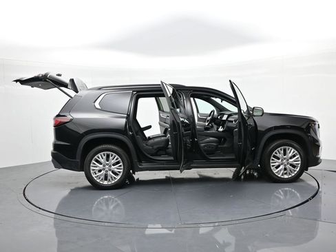 Used 2024 GMC Acadia Elevation image 26