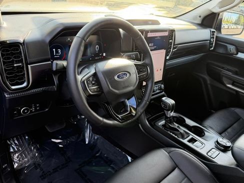 Certified 2025 Ford Ranger Lariat w/ FX4 Off-Road Package AWD/4WD image 12