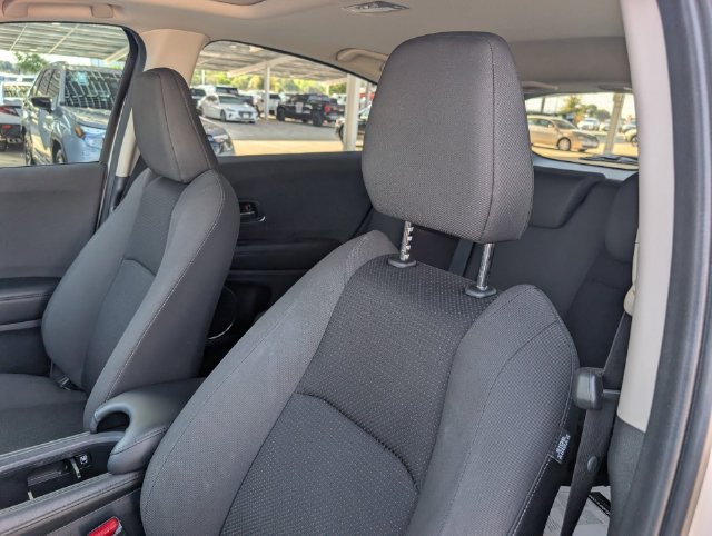 Used 2021 Honda HR-V EX image 10