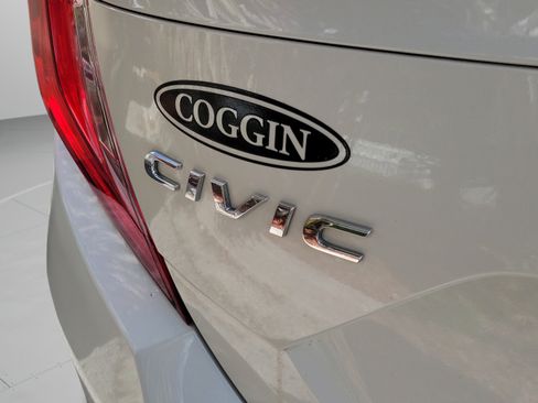 Used 2019 Honda Civic EX-L image 22