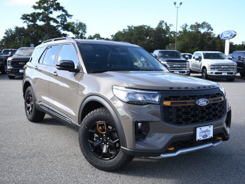 New 2027 Ford Explorer Tremor w/ Sun And Sound Package AWD/4WD image 3