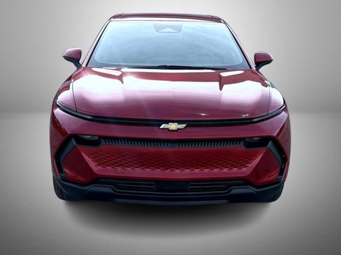 New 2026 Chevrolet Equinox EV LT image 2