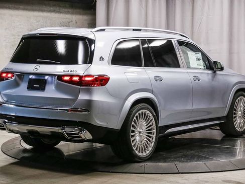 New 2026 Mercedes-Benz Maybach GLS 600 4MATIC image 4