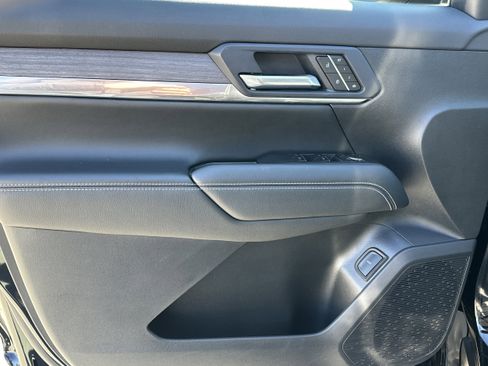 Used 2026 GMC Terrain Denali image 10